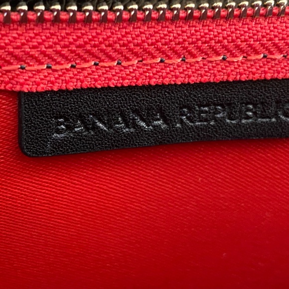 New Banana Republic Sachel - Picture 3 of 5
